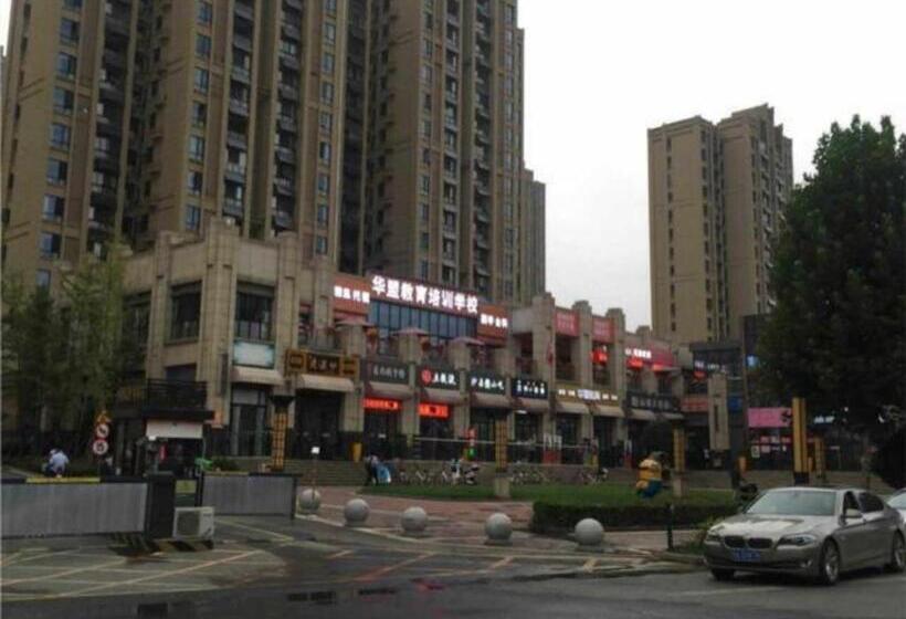 Hotel City Comfort Inn Wuhan Guanggu Minzhu Avenue No.1 Middle School Affiliated To Ccnu