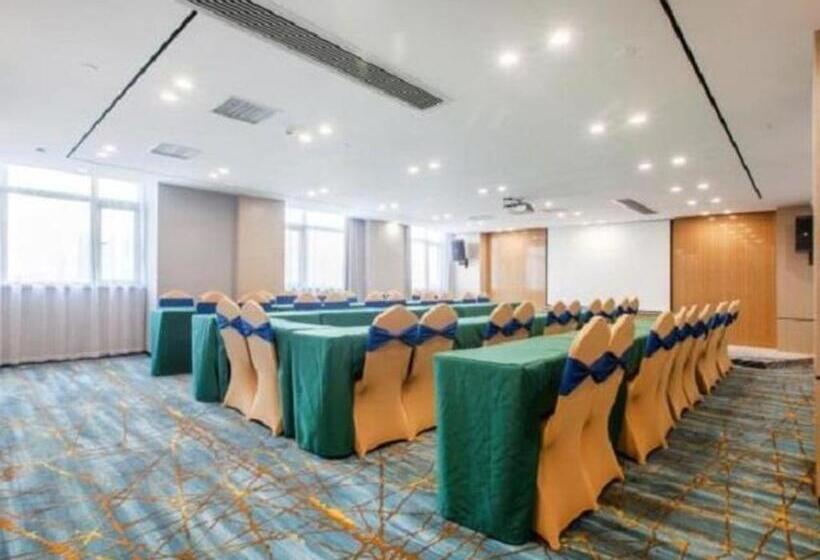 호텔 City Comfort Inn Wuhan Tianhe Airport Outlets