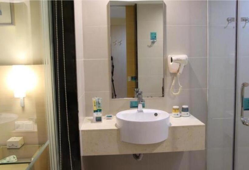 בית מלון כפרי City Comfort Inn Wuzhou South High Speed Railway Station