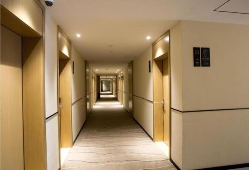 ホテル City Comfort Inn Xiangyang Gucheng Railway Station