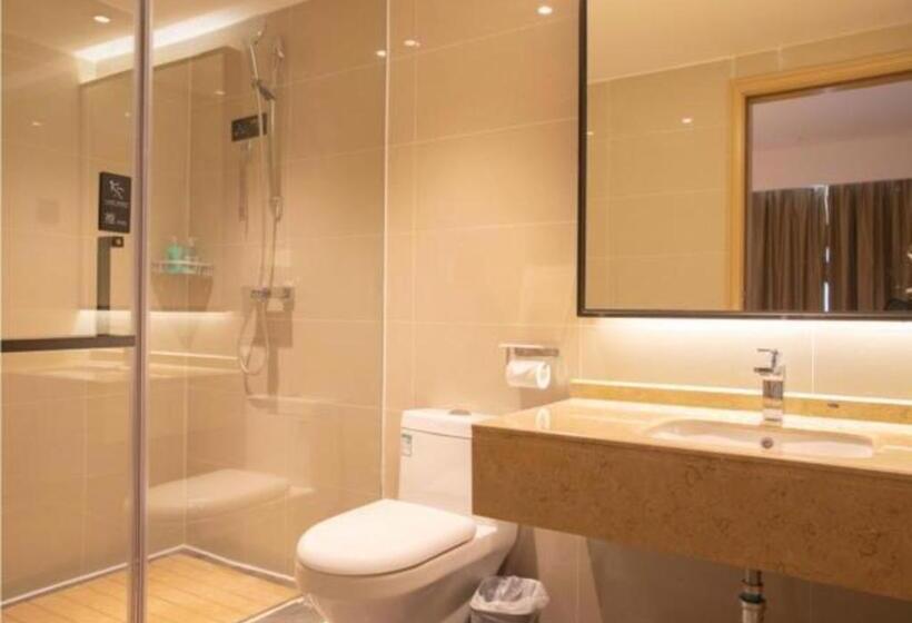 Отель City Comfort Inn Yangjiang Hailingdao Dajiaowan