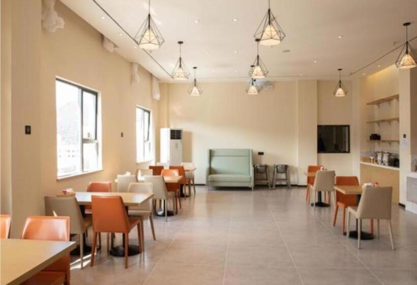 Отель City Comfort Inn Yangjiang Hailingdao Dajiaowan