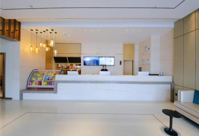 Отель City Comfort Inn Yichang Yiling Bus Station Wanda Plaza