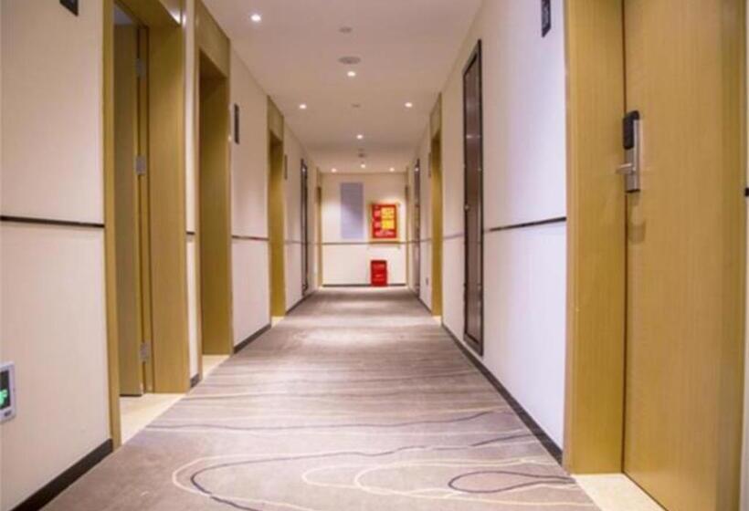 호텔 City Comfort Inn Yichang Yuan An Passenger Station