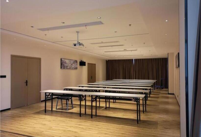 Отель City Comfort Inn Zhangjiagang Bus Terminal Xianggangcheng