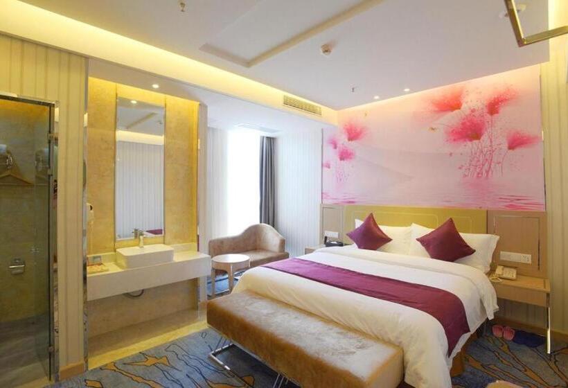 فندق Crystal Love There