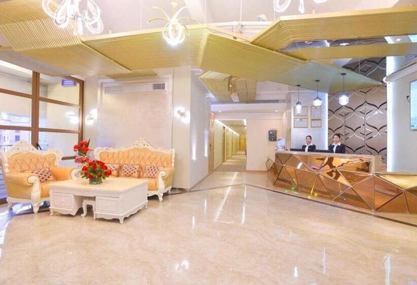 فندق Crystal Love There