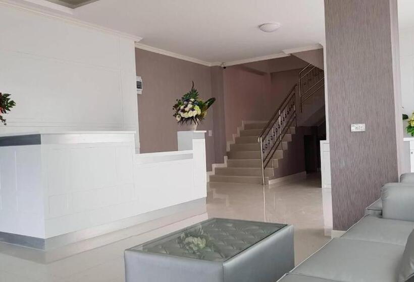 בית מלון כפרי Crystal Place Prathai