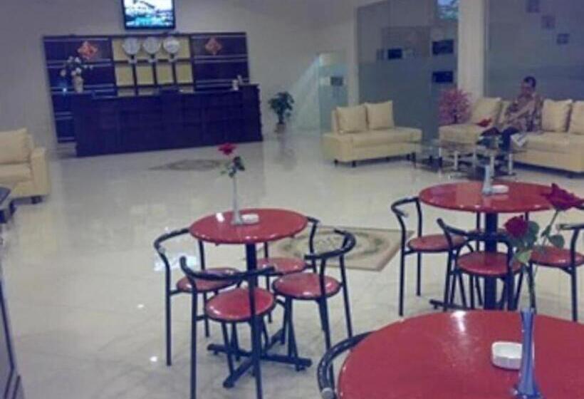 ホテル Grand Wisata