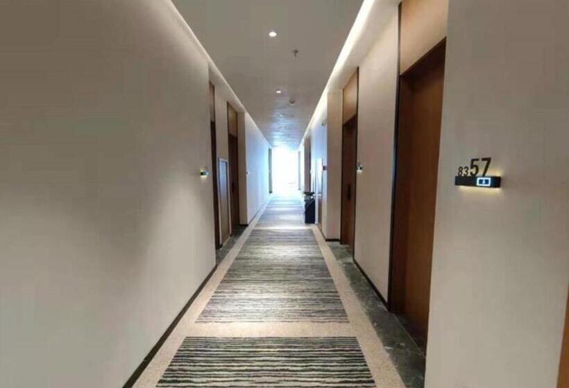 בית מלון כפרי Green Tree Inn Henan Jiyuan Tiantan Road Xinyao Plaza