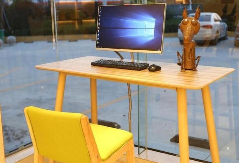 ホテル Greentree Inn Express Linyi Tangtou Hot Spring Guantang Street