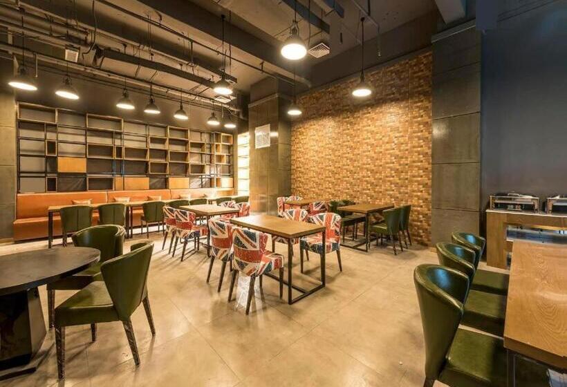 Отель James Joyce Coffetel Xinji International Leather Trade Mall