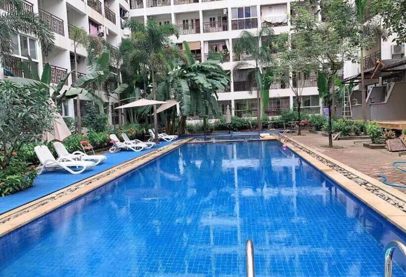 هتل James Joyce Coffetel Xishuangbanna Gaozhuang Starlight Night Market