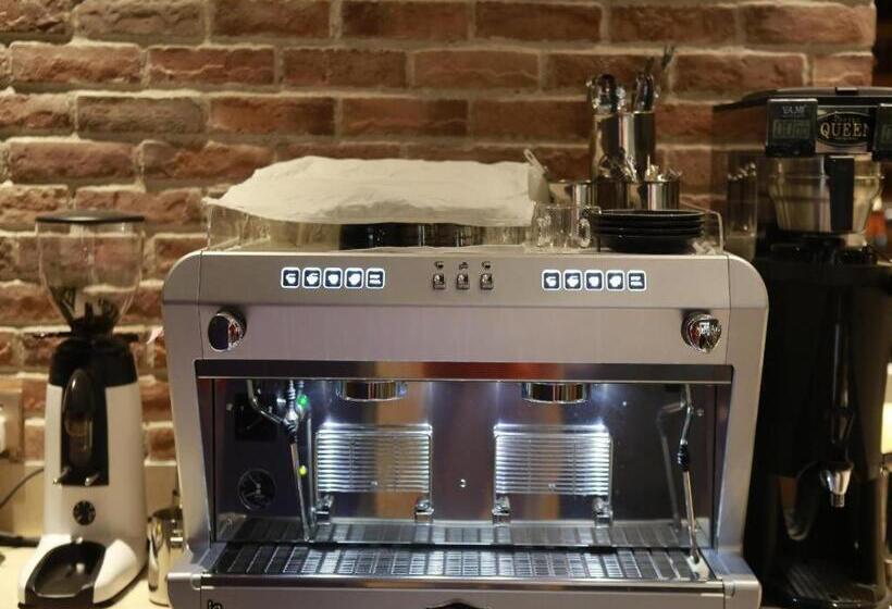 ホテル James Joyce Coffetel Zhengzhou Aquarium Chenyan Flower