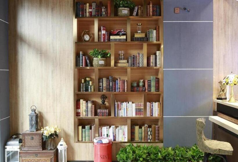 ホテル James Joyce Coffetel Zhengzhou Aquarium Chenyan Flower