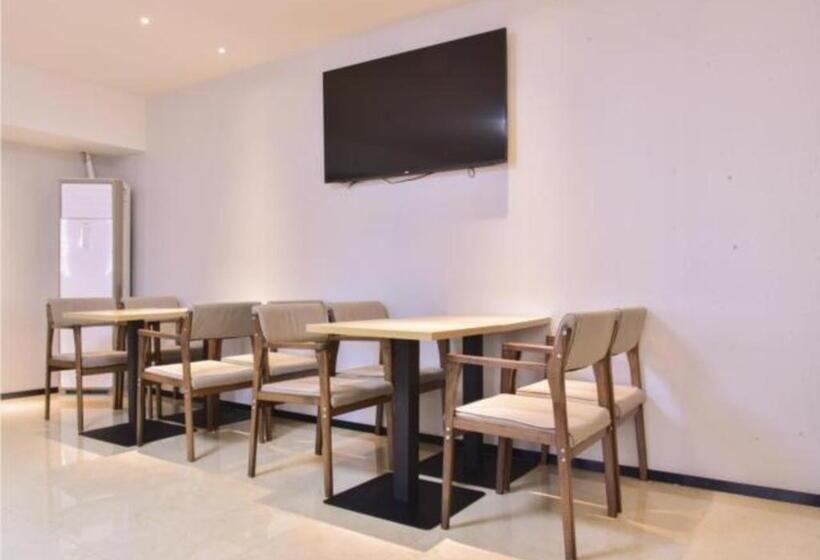 ホテル Jtour Inn Xianning Chongyang Taoxi Avenue