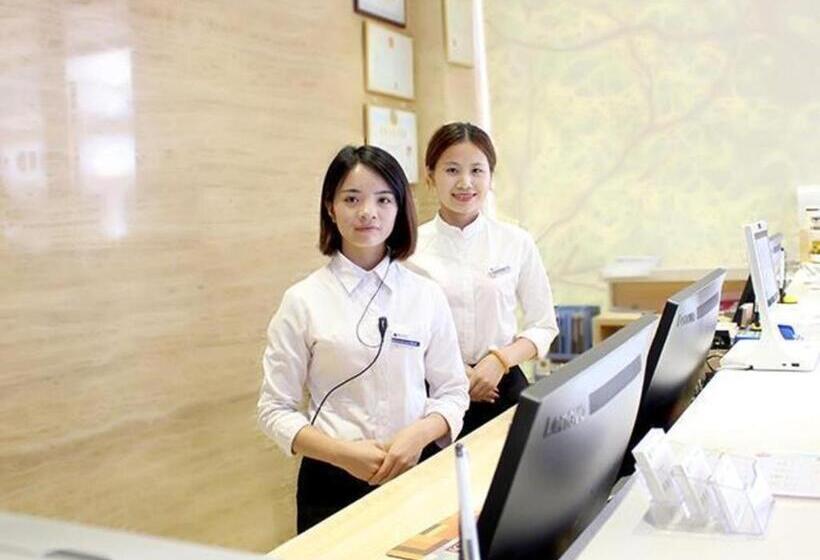 בית מלון כפרי Jtour Inn Yizhou Hechi College Pedestrian Street