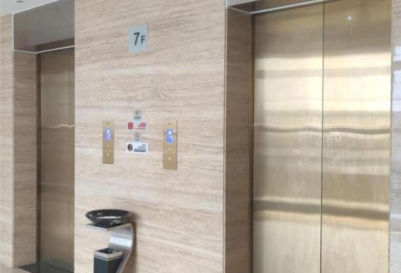 בית מלון כפרי Jtour Inn Yizhou Hechi College Pedestrian Street