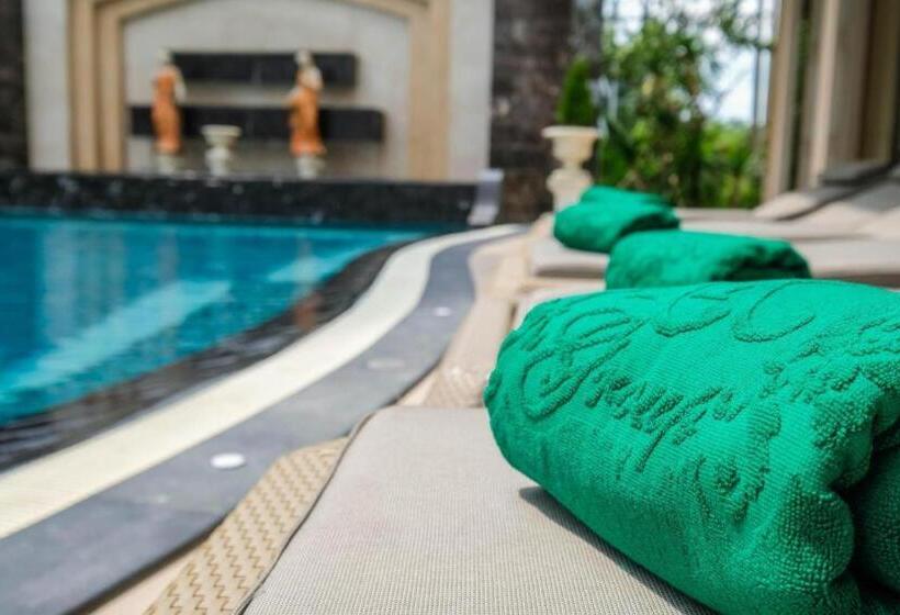 هتل Lk Grand Empire