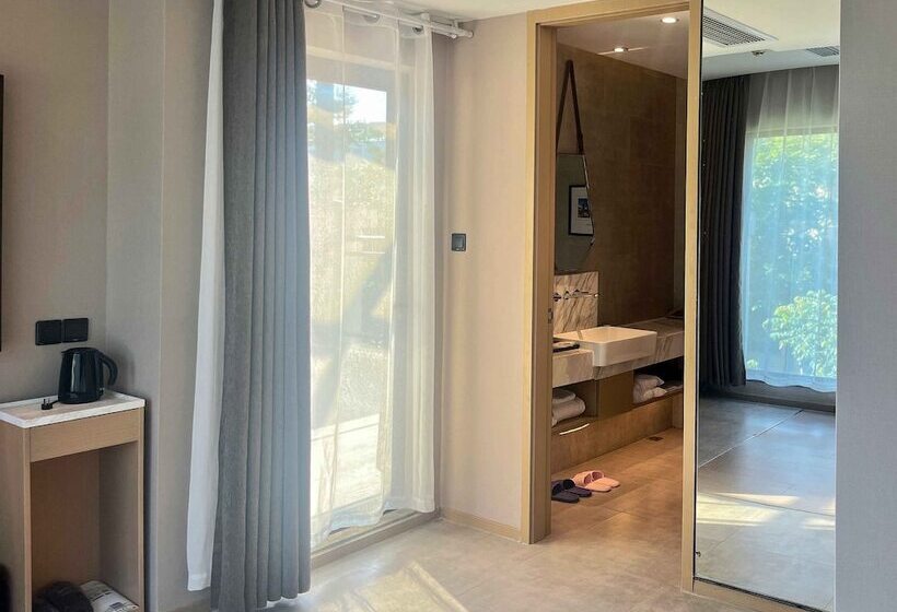 בית מלון כפרי Lujiang Mega