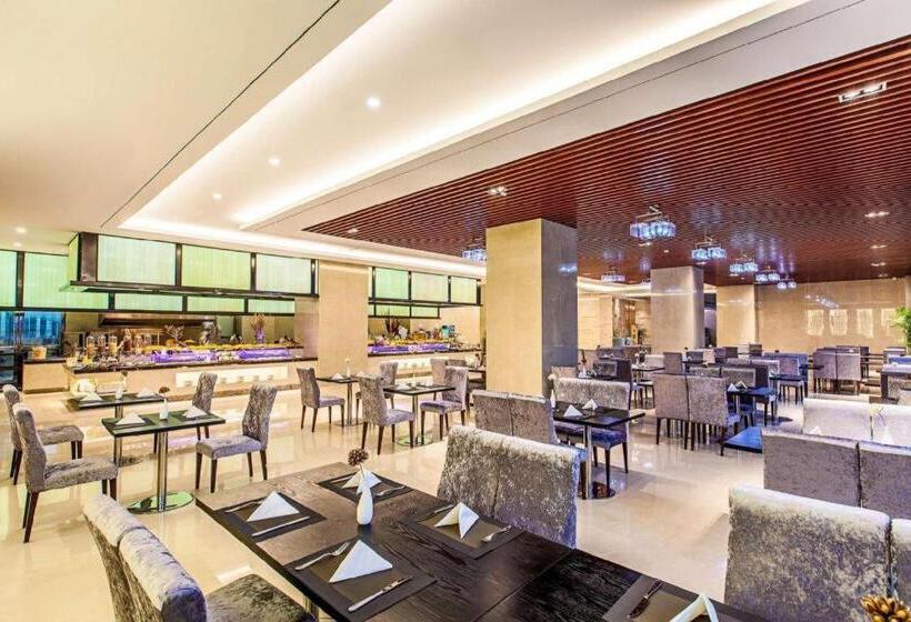 Отель Ramada By Wyndham Taixing