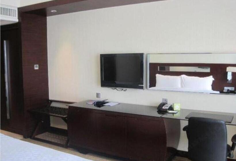 호텔 Ramada Plaza By Wyndham Lianyungang