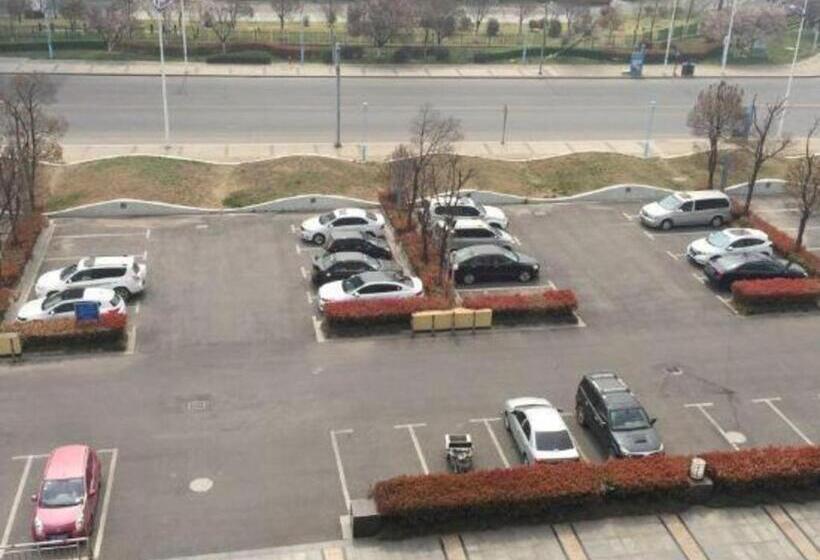 호텔 Ramada Plaza By Wyndham Lianyungang