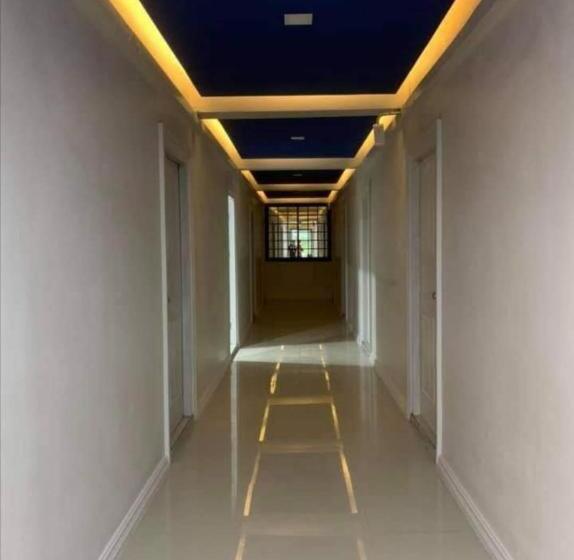 Отель Roomquest Prachin Buri Rojana