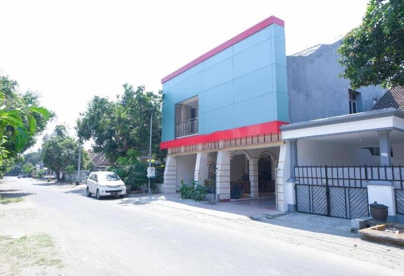 בית מלון כפרי Welirang Syariah