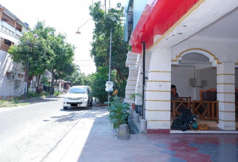 בית מלון כפרי Welirang Syariah