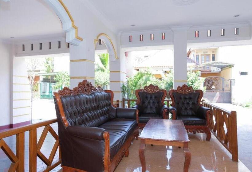 בית מלון כפרי Welirang Syariah