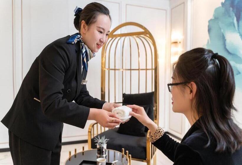 Отель Xana Deluxe Shangqiu Ancient Town