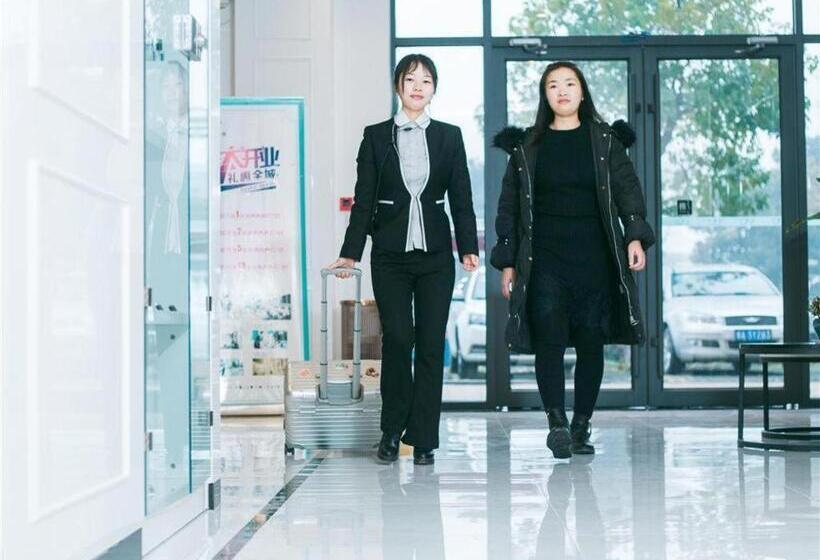 Hotel Xana Lite·west Luohe High Speed ​​railway Station