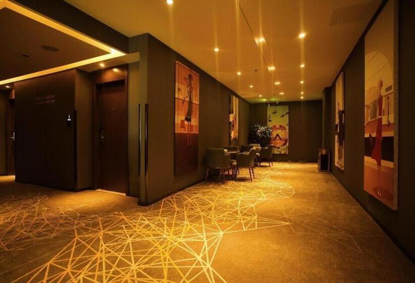 هتل Zmax Lhasa Potala Palace Square