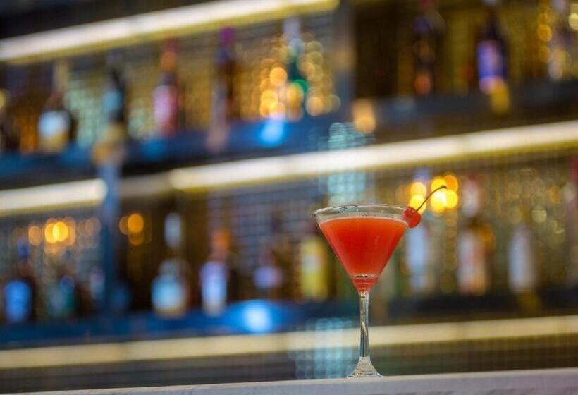 Отель Zmax Qingyuan Guangqing Railway Station