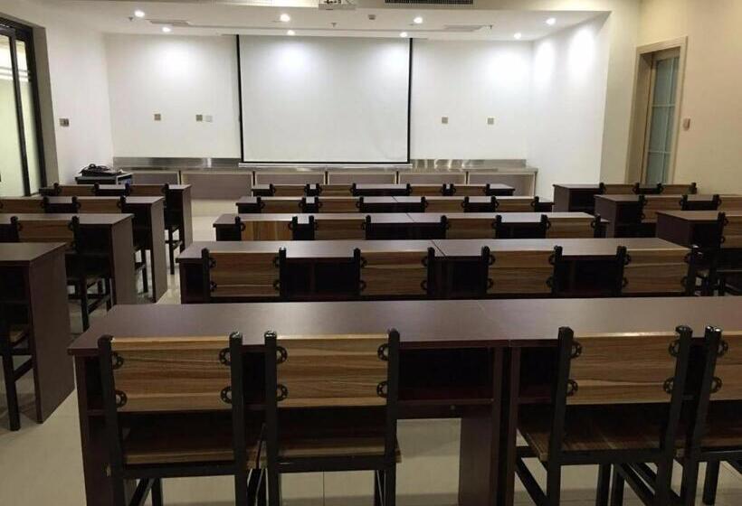 Iu Hotel Shijiazhuang Development Zone Tianshanhaijie East 4th Provincial Hospital