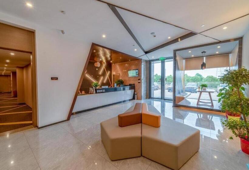 Iu Hotels· Wuhan Hanyang Avenue Huangjinkou Metro Station