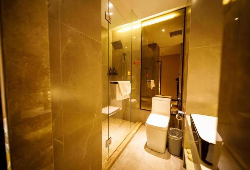 Iu Hotels· Xincheng Haibing University Store