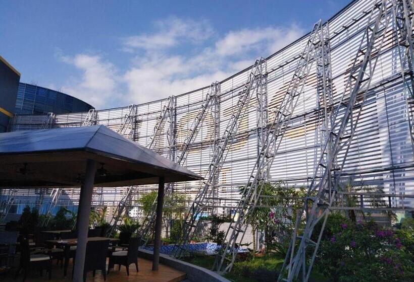 Iu Hotels·nanning Zoo Metro Station Rt Mart