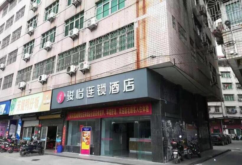 Jun Hotel Guangdong Zhanjiang Xiashan South Railway Station