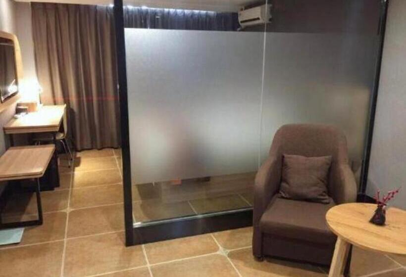 Jun Hotel Shandong Yantai Development Zone Jinshatan