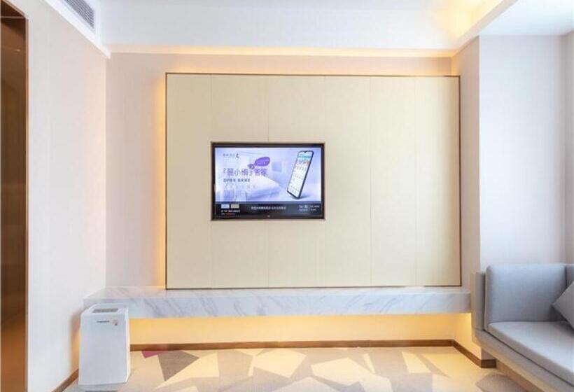 Lavande Hotel Huazhou Beijing Road