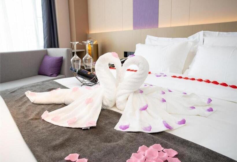 Lavande Hotel Huazhou Beijing Road