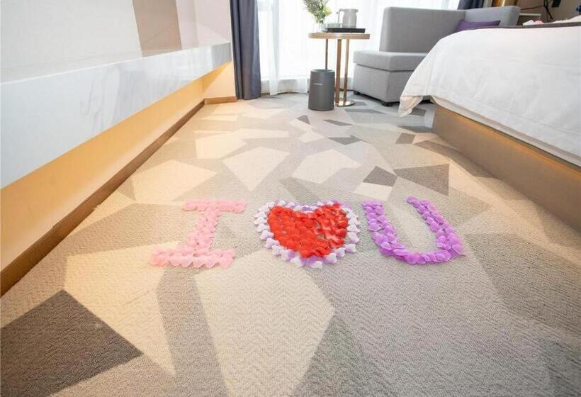 Lavande Hotel Huazhou Beijing Road