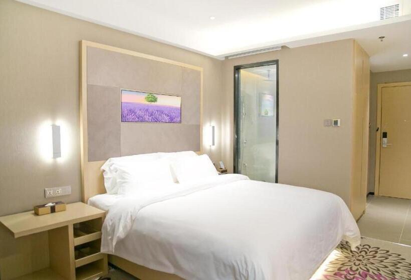 Lavande Hotels Shenzhen Longgang Dayun Center Jixiang Metro Station