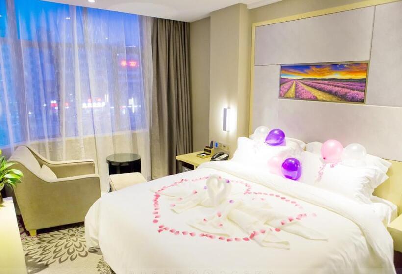 Lavande Hotels Shenzhen Longgang Dayun Center Jixiang Metro Station