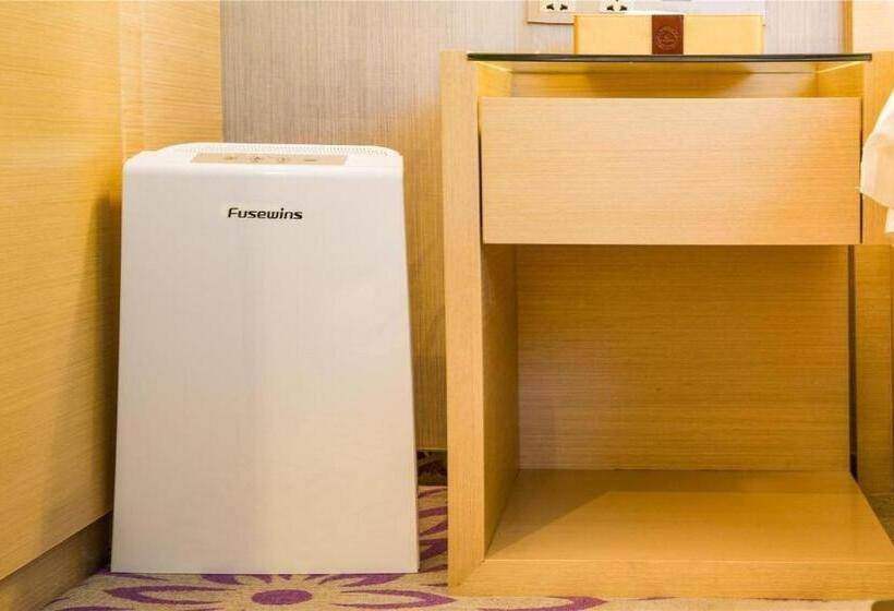 Lavande Hotels·qingdao Wusi Square