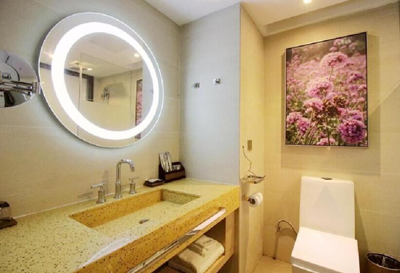 Lavande Hotels·qingdao Wusi Square