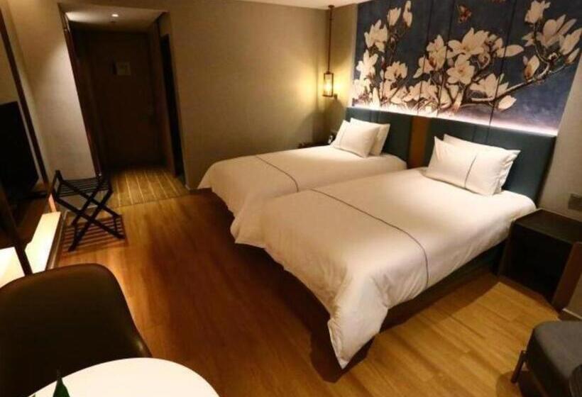 Magnotel Hengshui Lake Jizhou Middle School