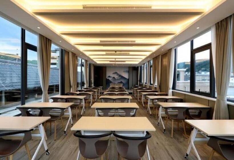 Magnotel Hotel·luanyang Luanchuan Changchun Road Cross Street